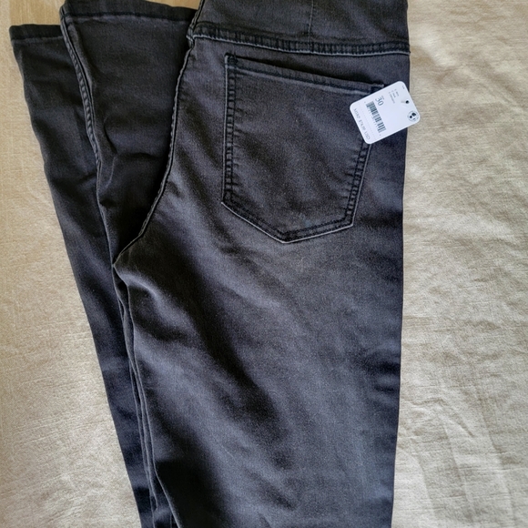 Free People Penny Pull On Flare Jeans Black - Picture 5 of 5